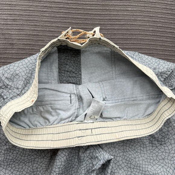 Howler Brothers Shorts Mens 32 Gray Geometric Boardshort Swim Trunks Hybrid - Picture 8 of 8